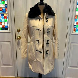 Cream Banana Republic toggle coat size medium